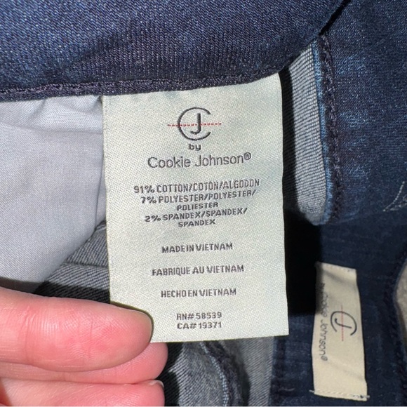 CJ by Cookie Johnson Women's 31x34 Foundation Flare Leg Med-Dark Wash Mid Rise - Picture 8 of 8